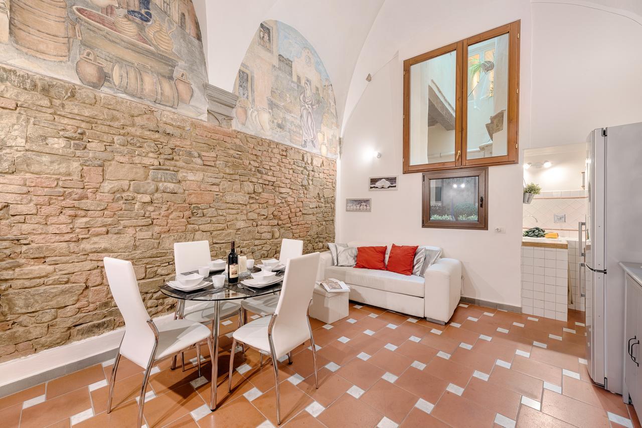 Ferienwohnung Santo Spirito Frescos By Mmega Florenz Exterior foto