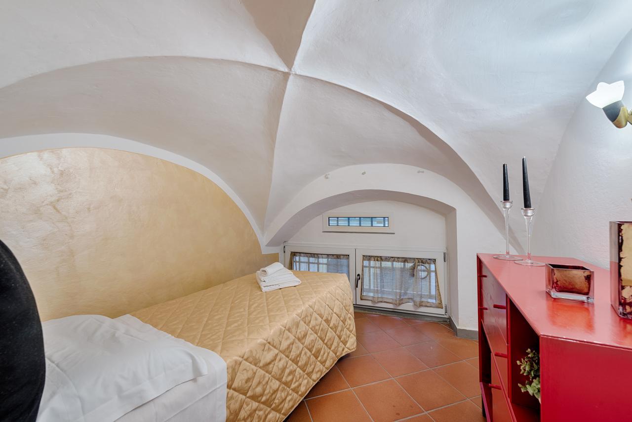Ferienwohnung Santo Spirito Frescos By Mmega Florenz Exterior foto
